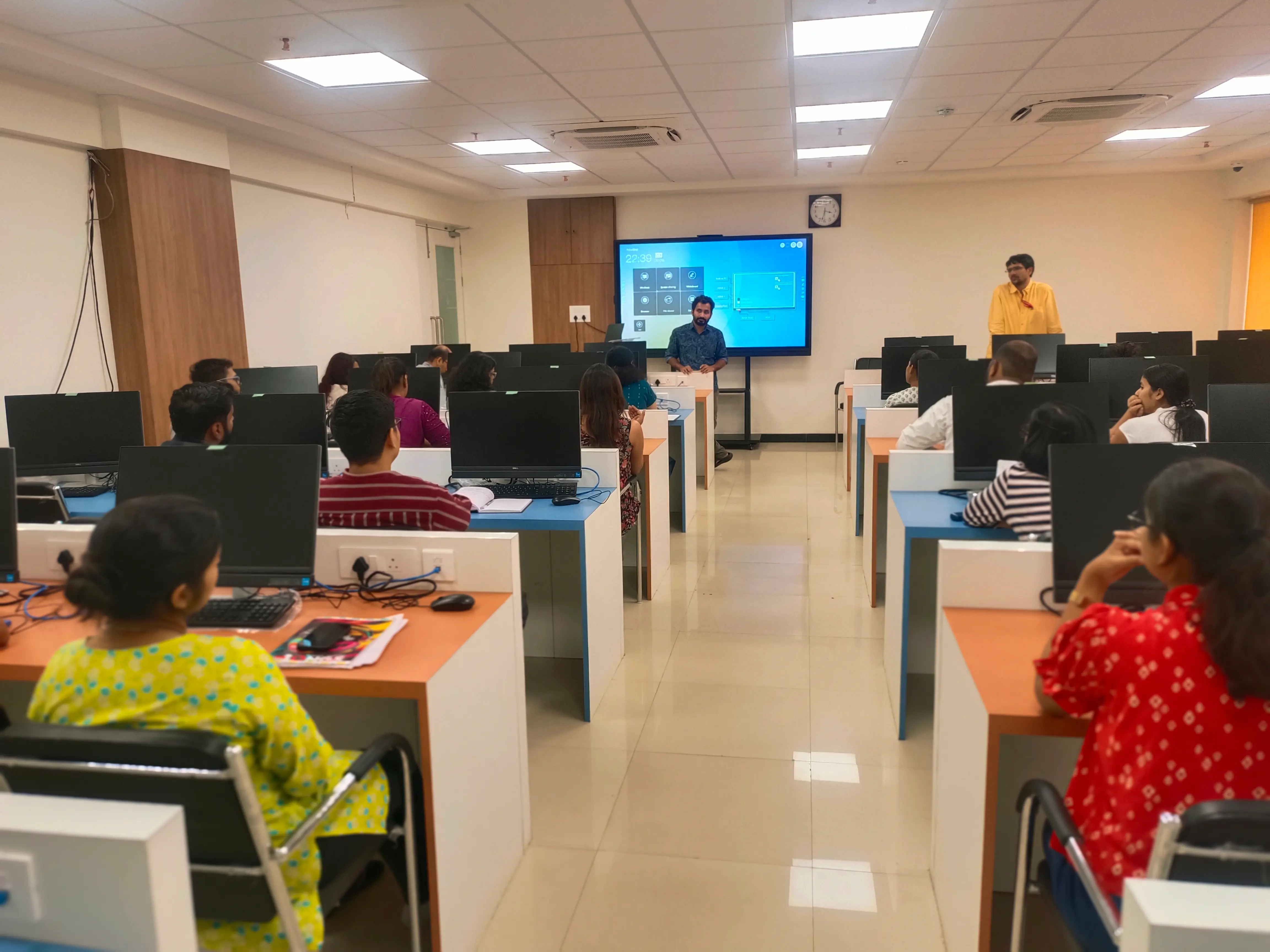  Histone isoforms:  Is an altered expression an early event in cellular transformation?